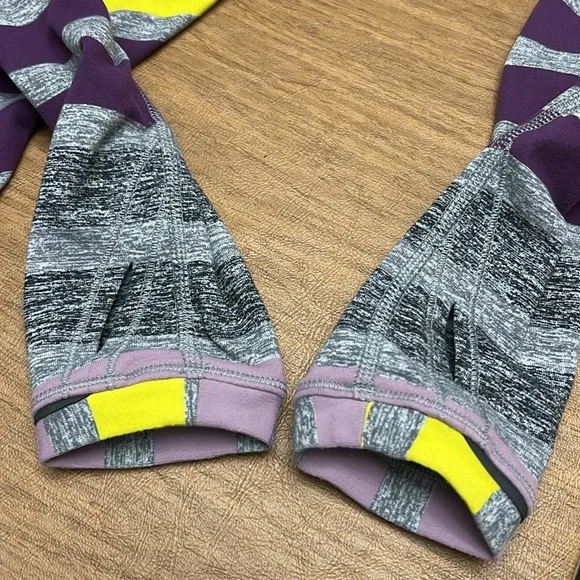 Lululemon Athletica striped long sleeve top size 4 - Picture 9 of 9